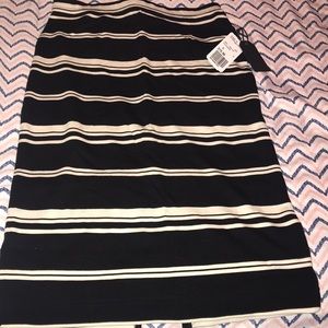 Knee length pencil skit